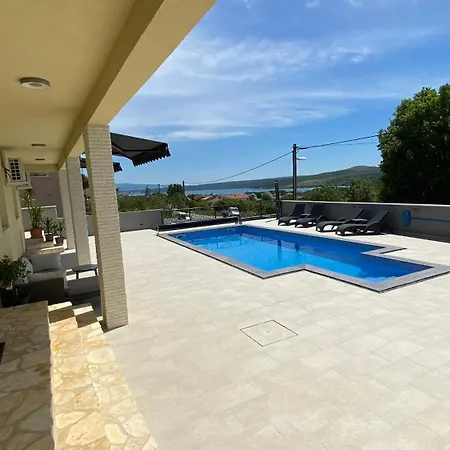 Valf Villa *